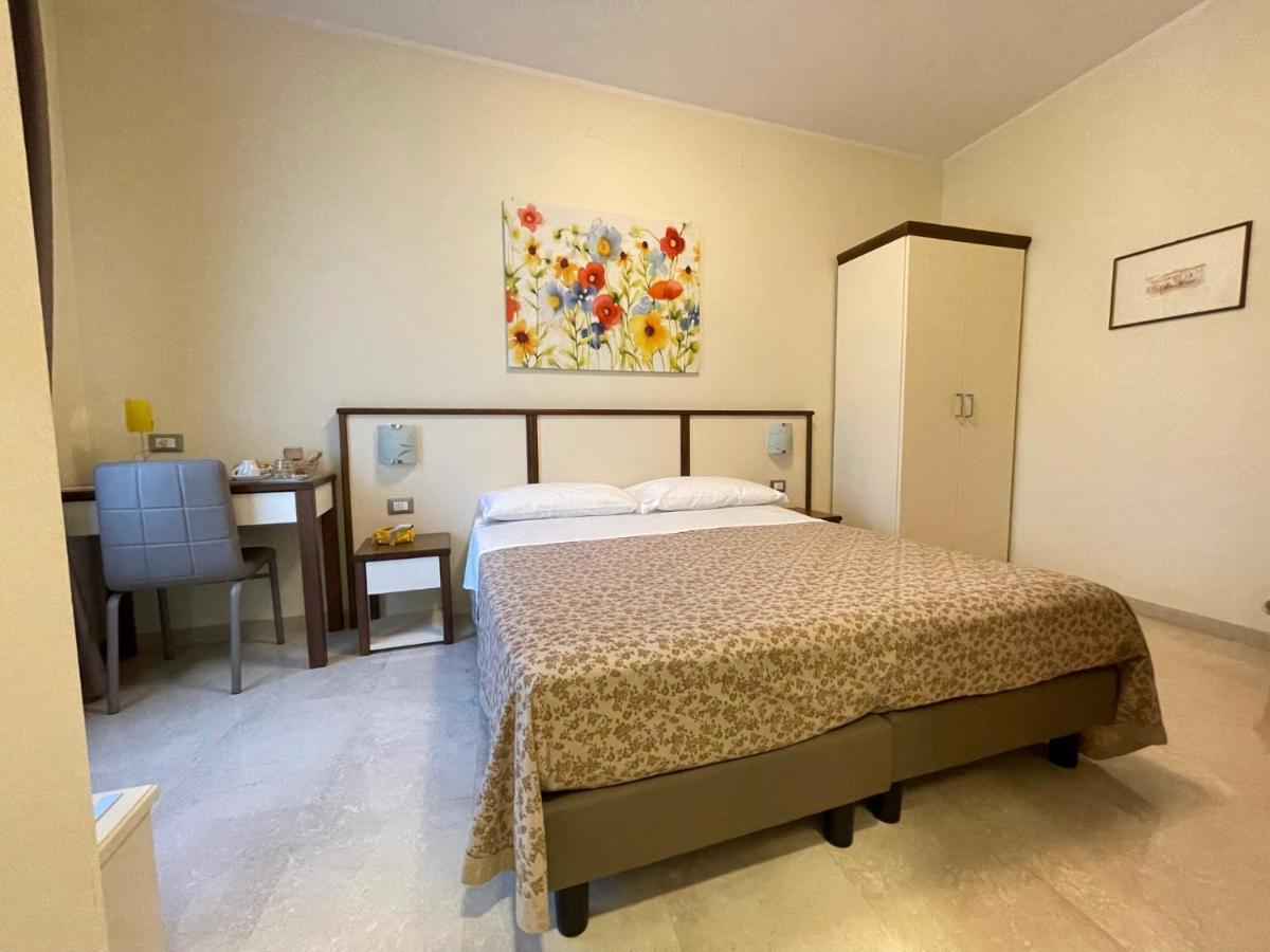 B&B Ponte Capograssi Сульмона Экстерьер фото
