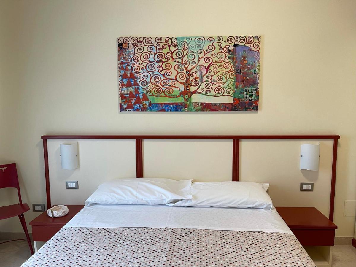 B&B Ponte Capograssi Сульмона Экстерьер фото